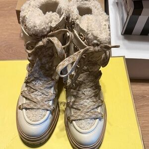 Circus by Sam Edelman Cream Winter Boots